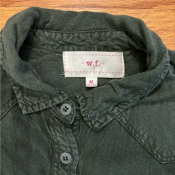 W.f. Button Up Shirt Women’s Medium Green Collared Adjustable Sleeves Pockets - Picture 2 of 6